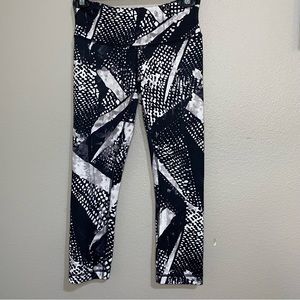 Lululemon cropped leggings